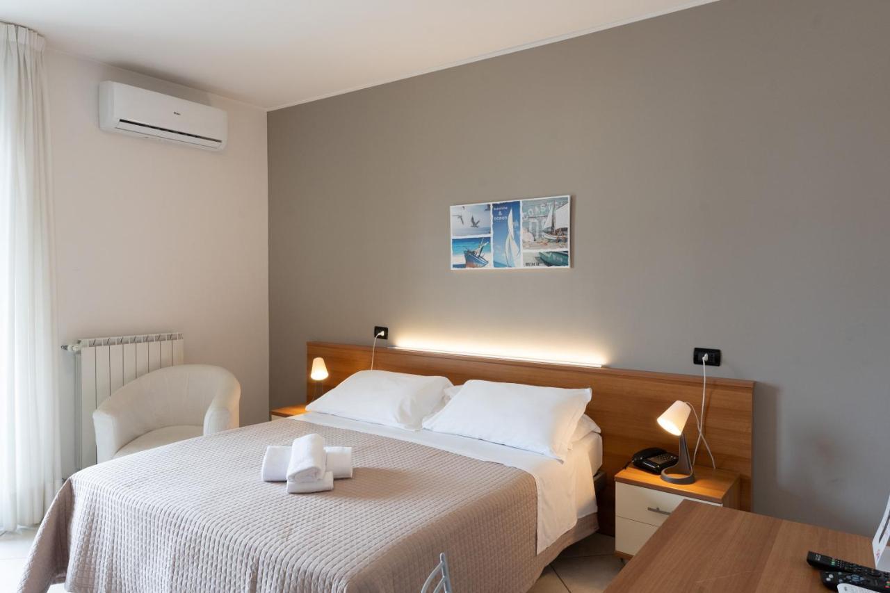 Hotel D'Atri Montesilvano Marina Esterno foto