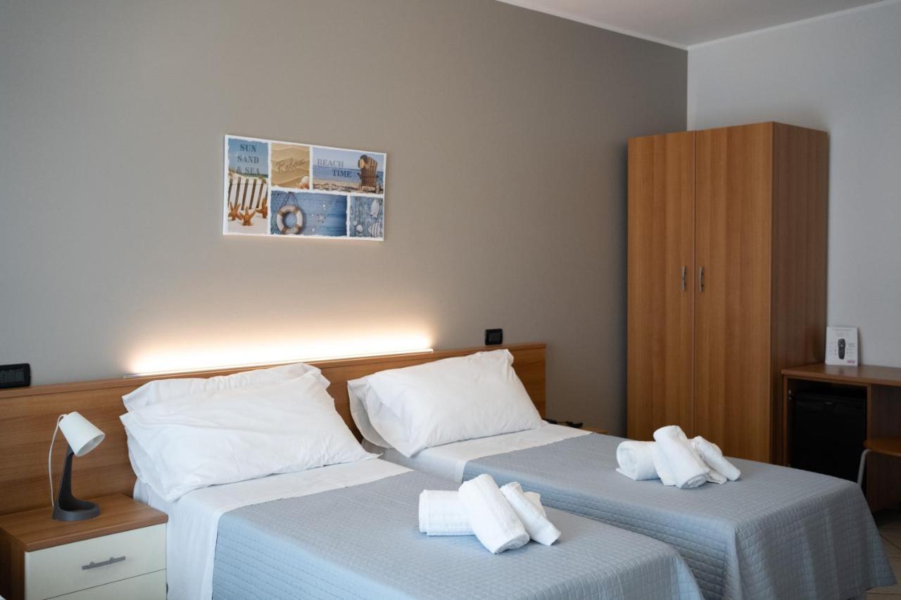 Hotel D'Atri Montesilvano Marina Esterno foto