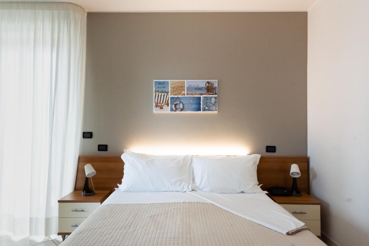 Hotel D'Atri Montesilvano Marina Esterno foto