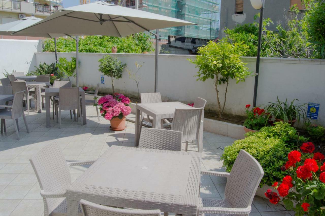 Hotel D'Atri Montesilvano Marina Esterno foto