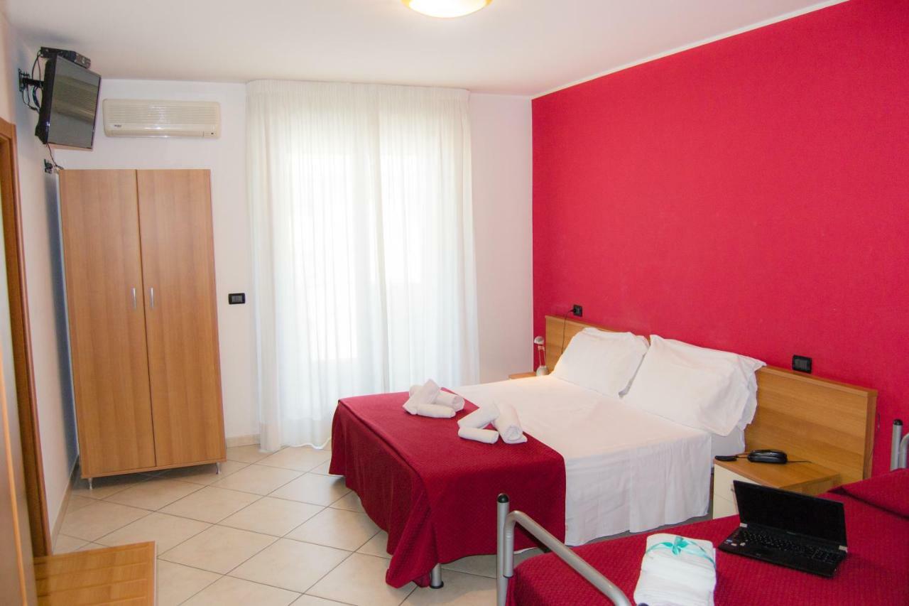Hotel D'Atri Montesilvano Marina Esterno foto