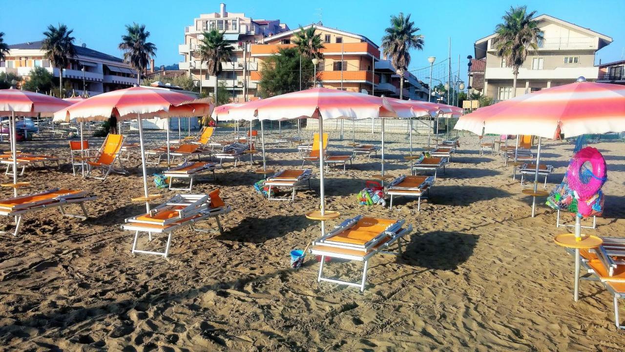Hotel D'Atri Montesilvano Marina Esterno foto